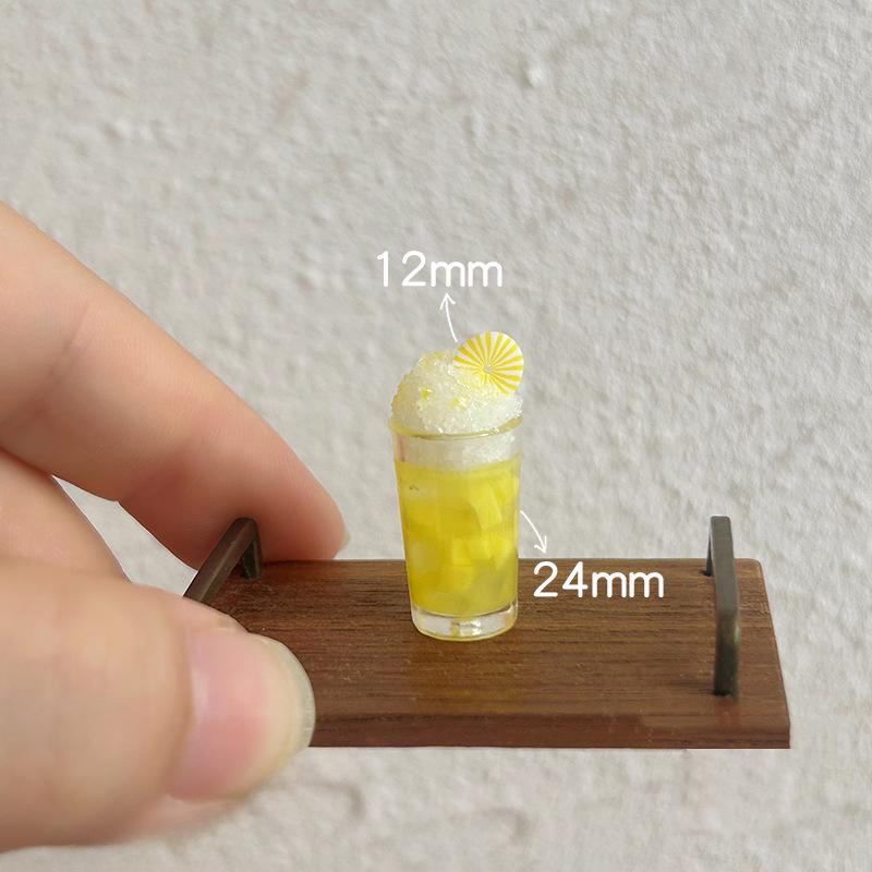 1/12 Puppenhaus Mini Ananas Smoothie Getränkebecher Modell Puppenhaus Mikro Szene Getränke Dekoration Schmuckstück Kinder Rollenspiel Spielzeug