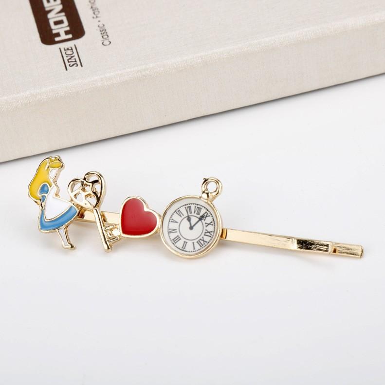 

Alice s Dream Clock, Golden Peach Hairpin, Versatile Style, and One Word Clip in the Film and Television Industry