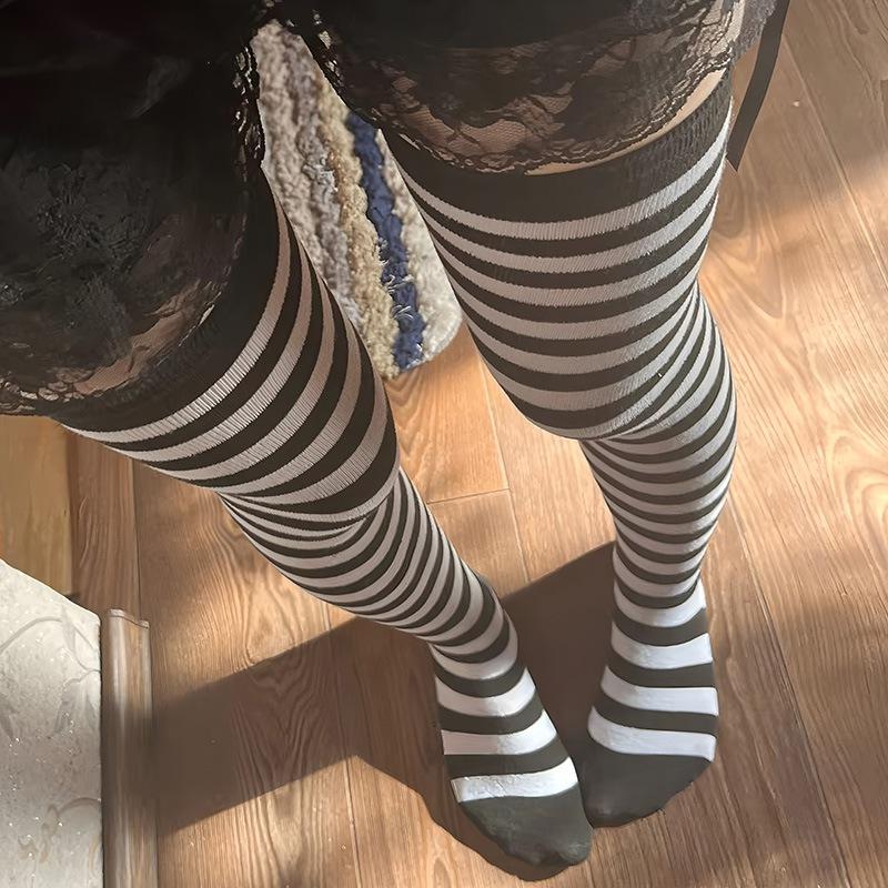 Women Striped Stockings Over Knee Length JK Long Socks Ladies Girls High Socks Girls Fashion Multi-color Striped Cute Hosiery