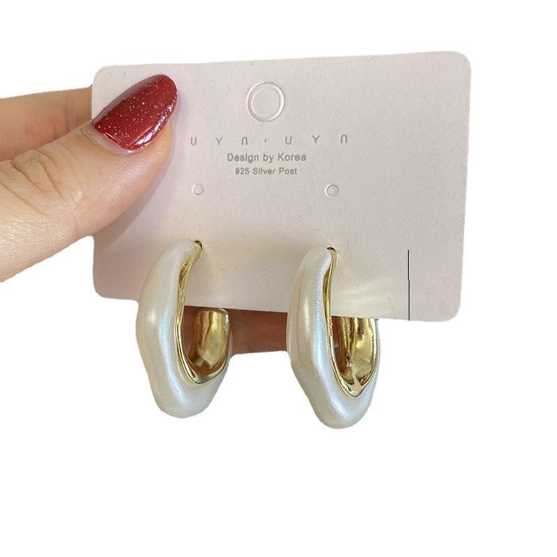 New Geometric 911 Real Gold Electroplating Irregular Pearl Earrings Female Korean Temperament Cold Wind Internet Celebrity Earrings