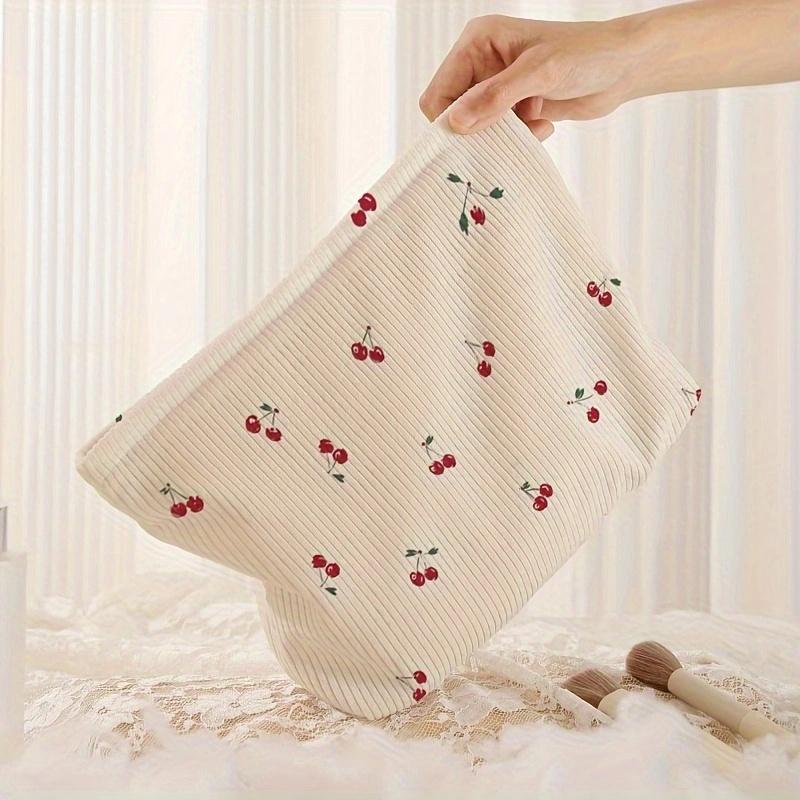 Portable Cosmetics Storage Bag Make Up Organizer Cherry Pattern Makeup Bag with Zipper Large Capacity Makeup Kit Organizer Bag