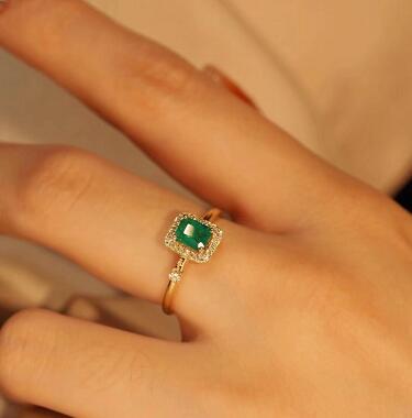 Classic Ring for Women's Inlaid Emerald Zircon Ring Can Be Folded Wear Jewelry Party Jewelry Wedding Bride Ring Couples Ring