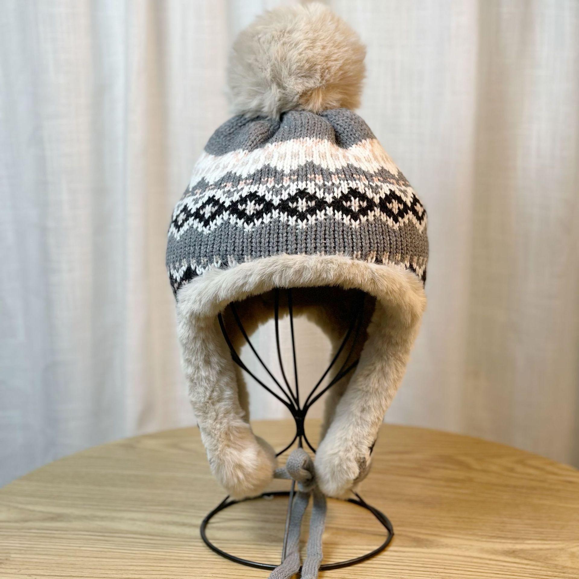 

Japanese ethnic style jacquard knitted fleece hat female Ji Lei Feng hat travel ski hat ear protector wool hat Adult size 54-58 сірий колір