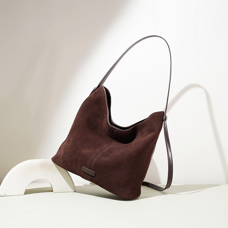 Women's Bag New Large-capacity Bucket Bag Lazy Wind Commuting Retro Fashion Versatile Leather Shoulder Armpit Bag