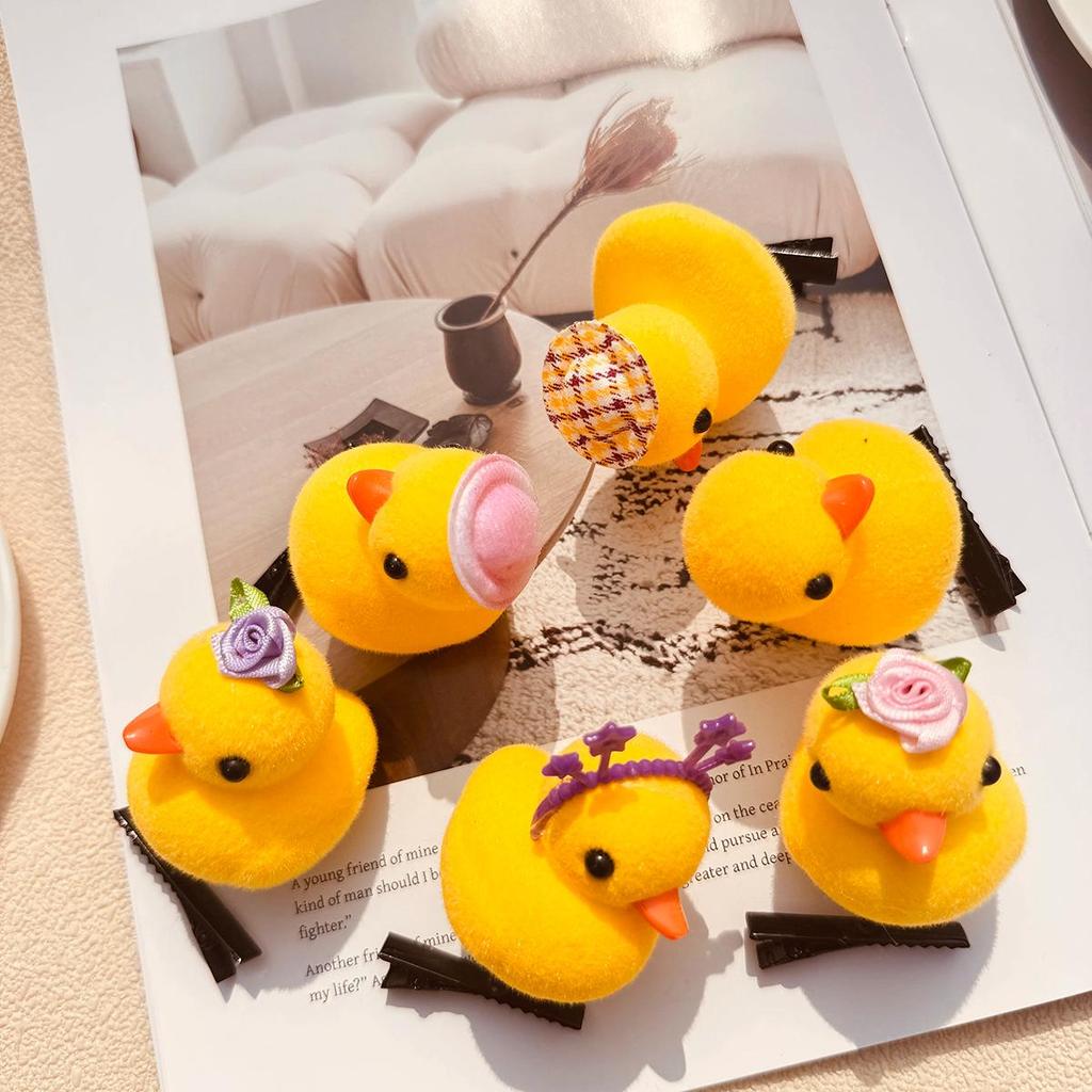 Flocked Little Yellow Duck Hair Clip - Cartoon Spring Clip Toy for Kids