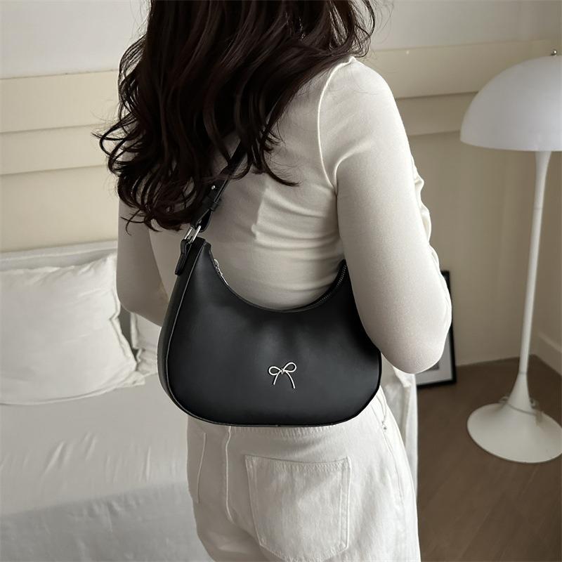 Niche Design Single Shoulder Armpit Bag Women's New Trendy Niche Design Simple and Beautiful Single Shoulder Crescent Bag