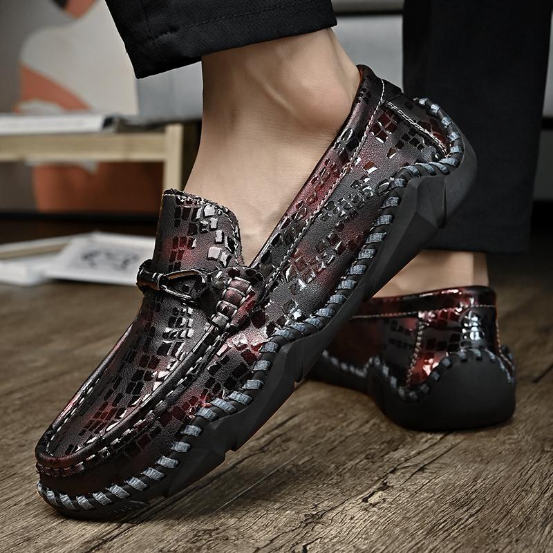 Big Size 38-48 Genuine Leather Moccasins Loafers Lightweight Men Casual Soft Slip On Driving Shoes for Men Fashion Men Shoes