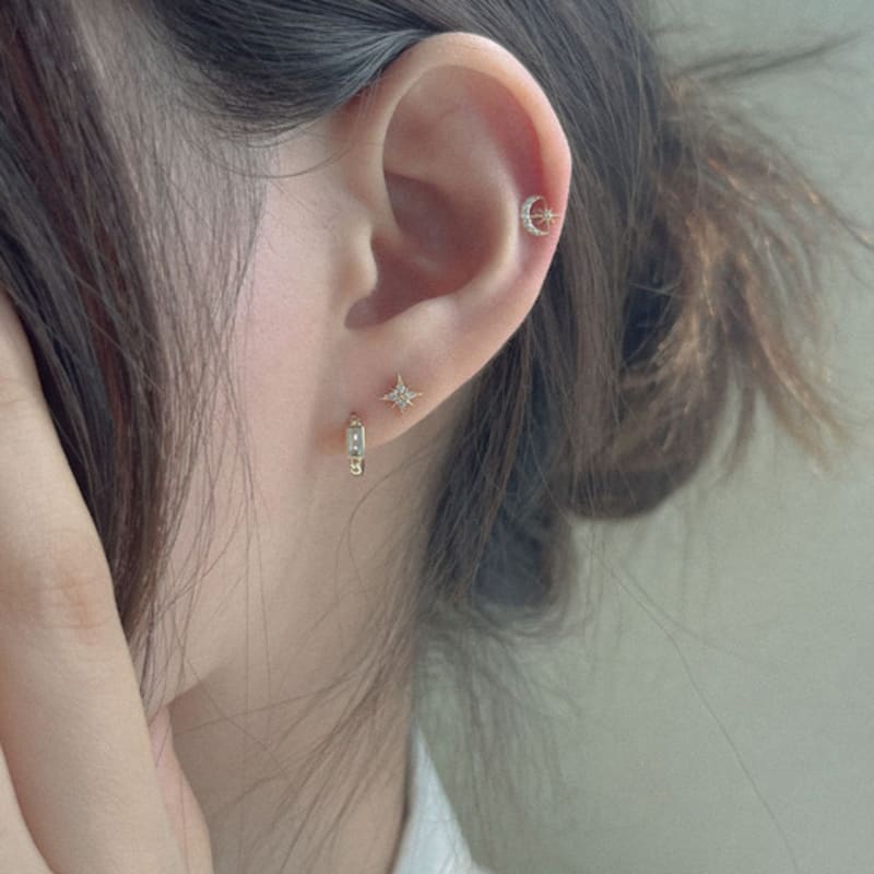 Youngglow 14k Moon & Star Piercing