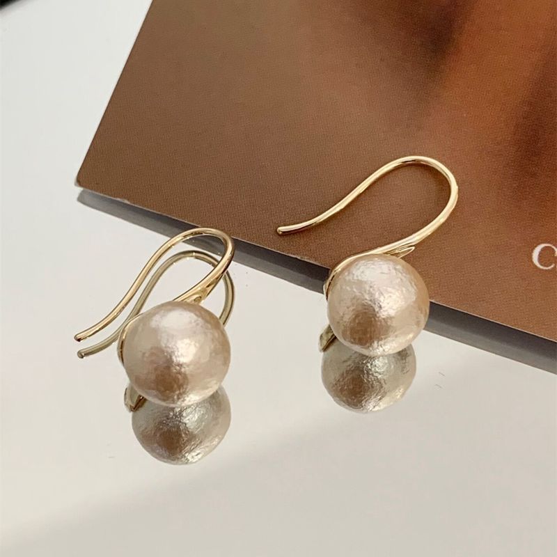 Xinjiang Cotton Pearl Ear Hook French Retro Cream Cotton Pearl Earrings Femininity Ear Hook