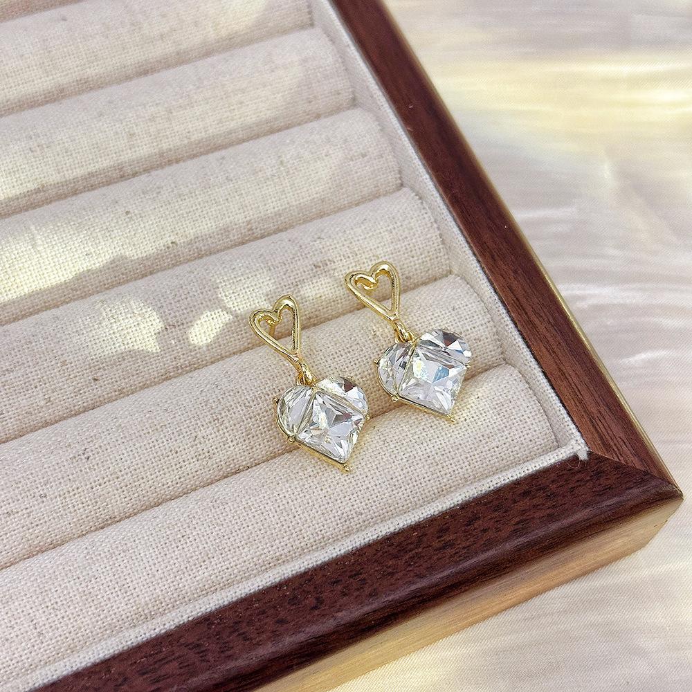 Pearl Earrings Fashion Temperament Elegant Celebrity Style Stud Earrings