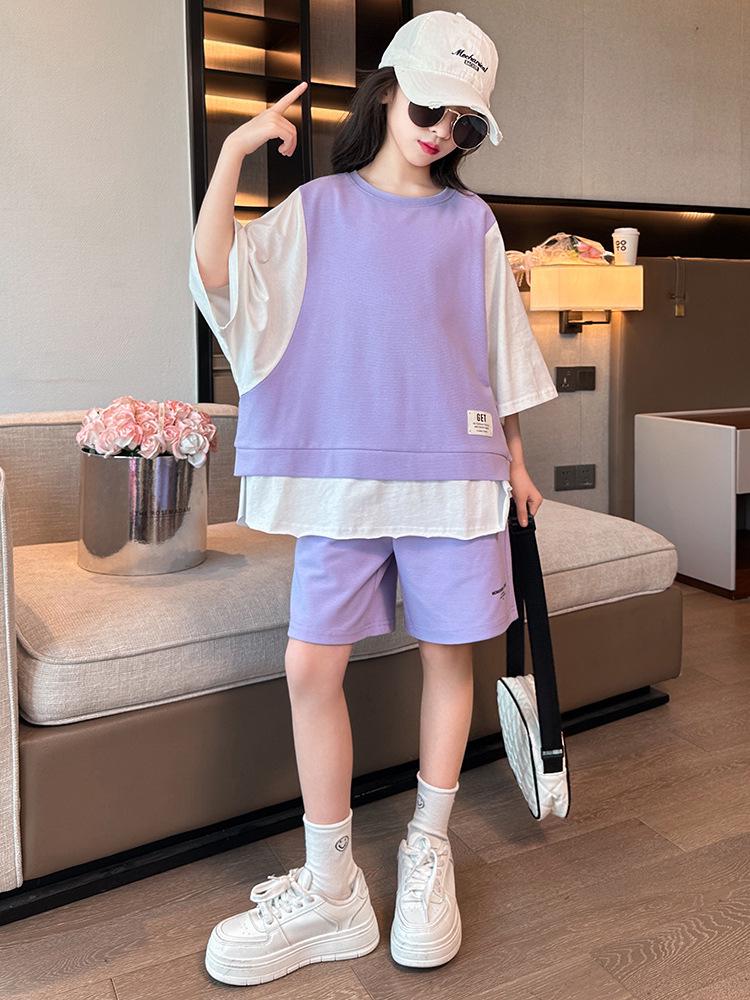 Completo estivo 2025 per bambina stile coreano con top a maniche corte e pantaloncini