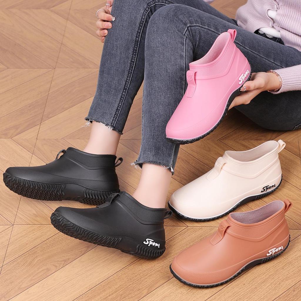 Women's Waterproof Non-Slip Short Rain Boots - Thick-Soled, Dirt-Resistant, Low-Cut, Soft-Sole Rubber Shoes for Kitchen and Outdoor Use.