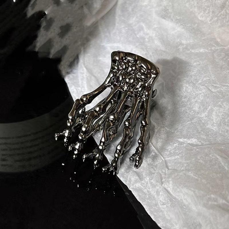 Punk Skull Hand Hair Clips for Women Simple Geometric Dark Little Shark Clip Halloween Party Headwear Accessory