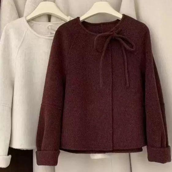 

Hepburn Style Woolen Women s Black Short Coat - Double-Layer Solid Color, Elegant Round Neck, Loose Fit with Belt XL (suggested weight 116-125 jin) вино красного