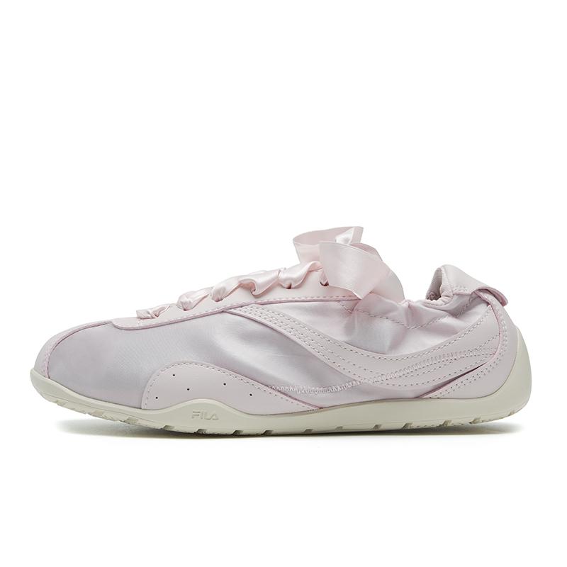 

FILA Abrasion Resistant Lightweight Low top Casual Shoes Women s F12W622182FSV 35.5