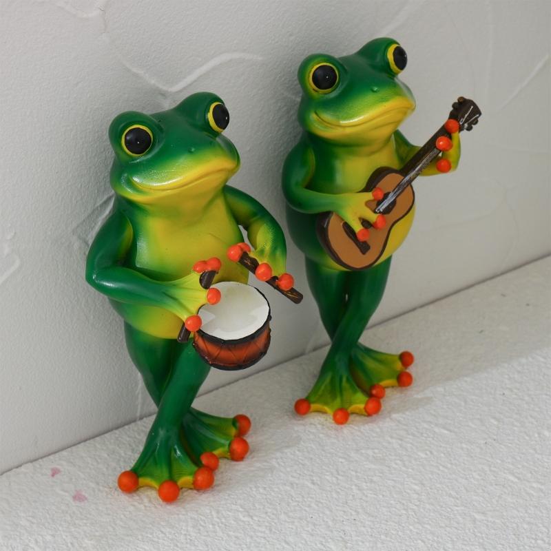3D Spring Frogs Figurines for Outdoor Gardens Rustproofed Metal Art Decorations for Mother Day or Family Yard