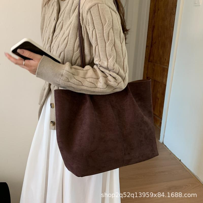 Autumn and winter new suede underarm bag commuting large-capacity tote bag women's simple and versatile shoulder bag