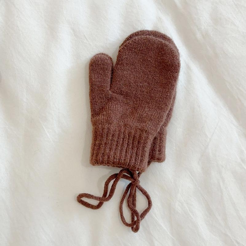 

Детские перчатки ярких цветов для мальчиков и девочек, детские однотонные вязаные теплые перчатки со шнуровкой, детские толстые повседневные варежки на осень-зиму кофейный