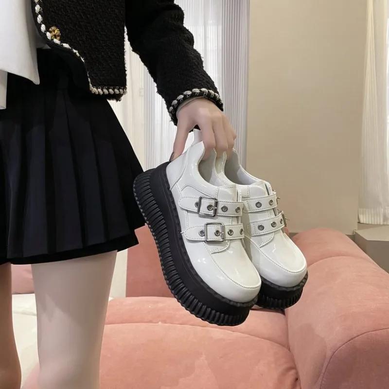 Fashion 2024 New British Style Retro Belt Buckle, Dad's Shoes for Women, Trendy High Rise Ultra Thick Sole Shoes for Women