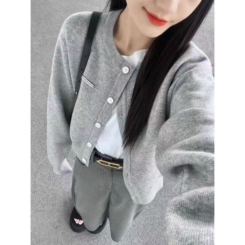 

Autumn and winter new slim-fit short knitted cardigan sweater women s lazy style simple versatile top jacket one size fits all