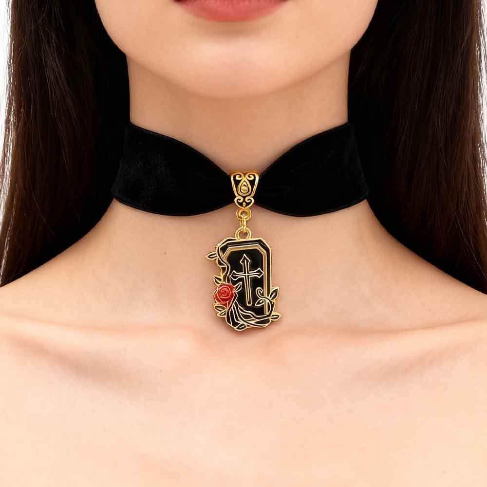 Gothic Winged Skull Heart Pendant Velvet Choker Necklace