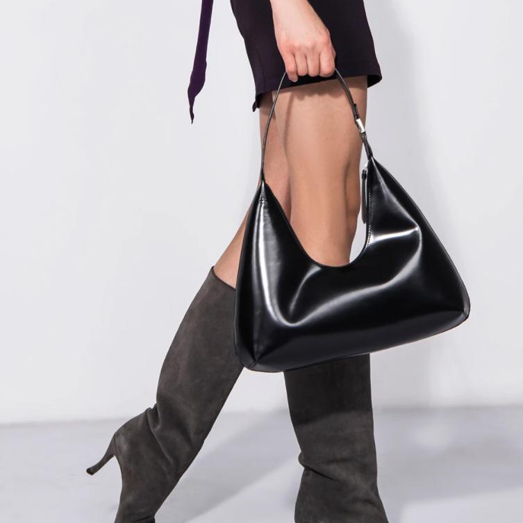 By Far Amber Vintage Patent Leather Underarm Bag Crescent Shoulder Bag Large Women bags Black 19PFAMRSBLWLAR