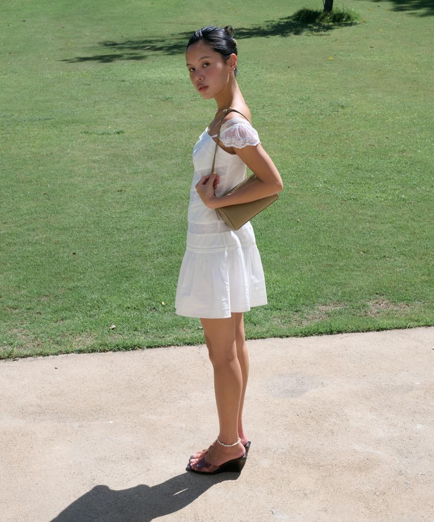 Ratsyu Sassy Dress White