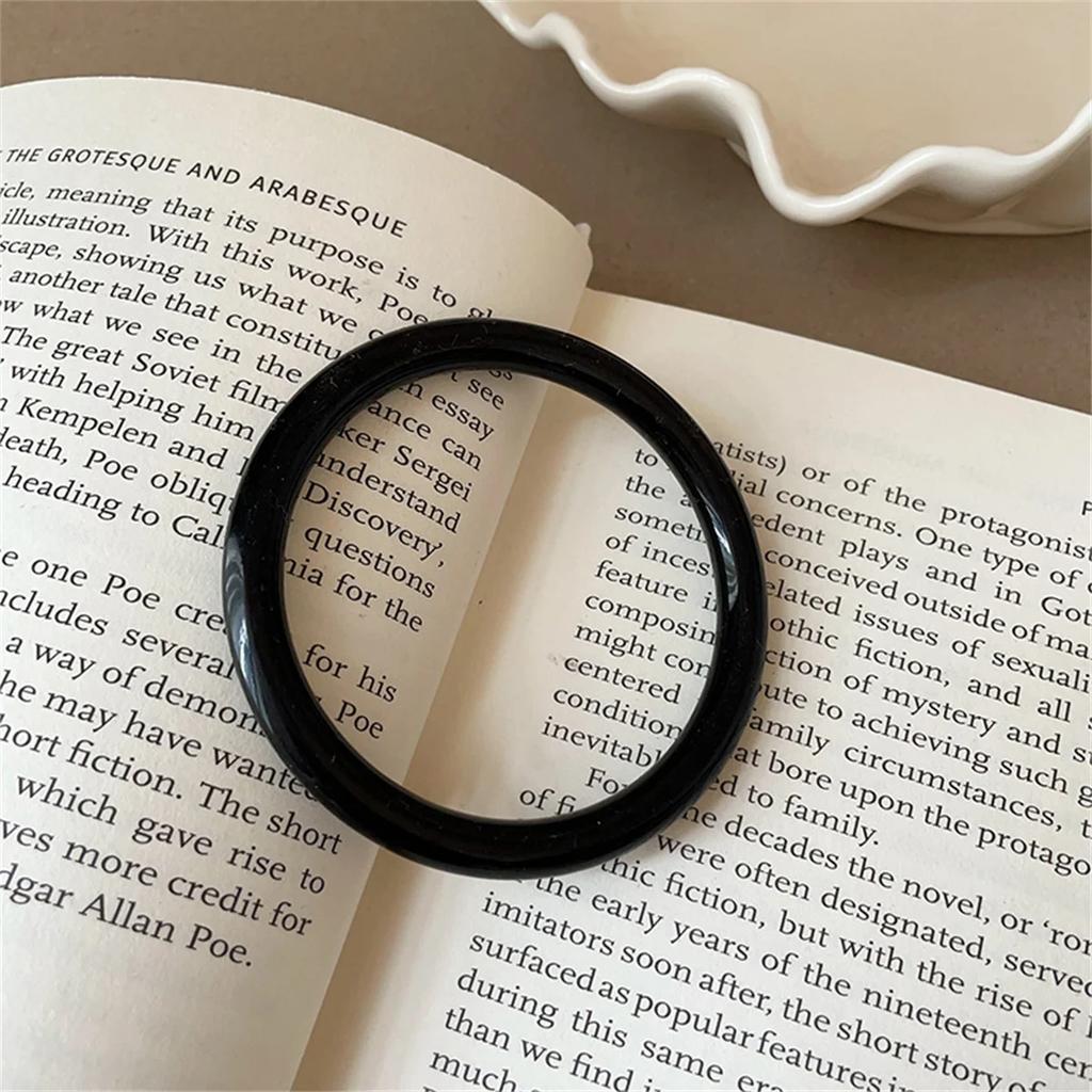 Round White Minimalist Bracelet Vintage Y2k Classic Color Elegant Jewelry Charm Women Fashion Holiday Aesthetics Decoration