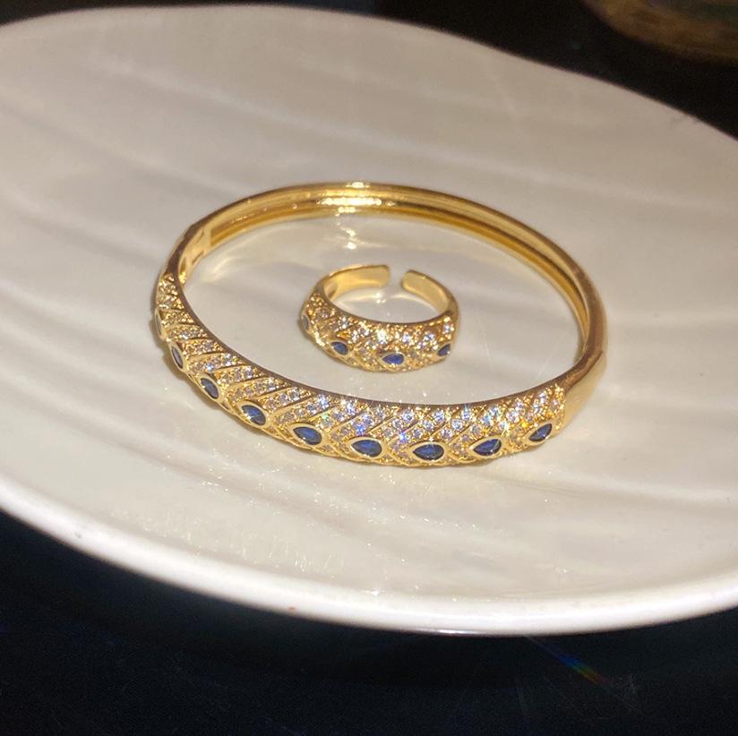 2025 Luxe Gold-Plated Diamond Letter Bangle: Versatile & Elegant Women's Jewelry