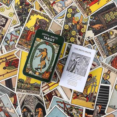 Smith Waite Iron Tarot Cards Games Paper Manual 10x6x4cm