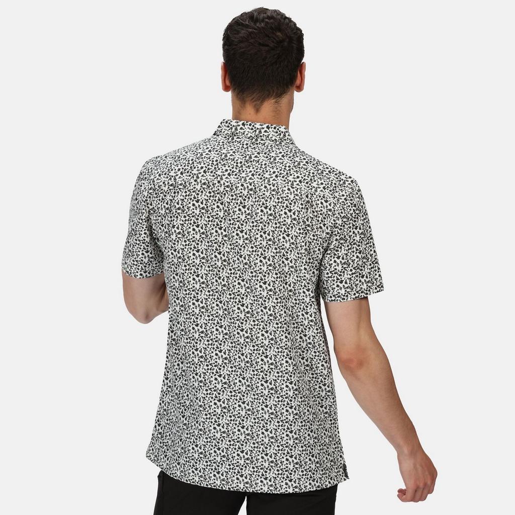 Regatta Mens Mindano V Short Sleeved Checked Shirt