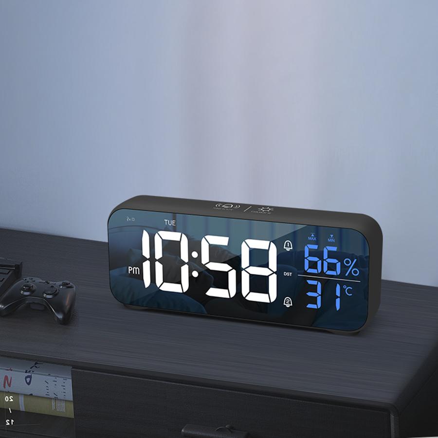 Music LED Digital Alarm Clock Voice Control Temperature Humidity Display Desktop Clocks Home Table Decoration Built-in 1200mAh