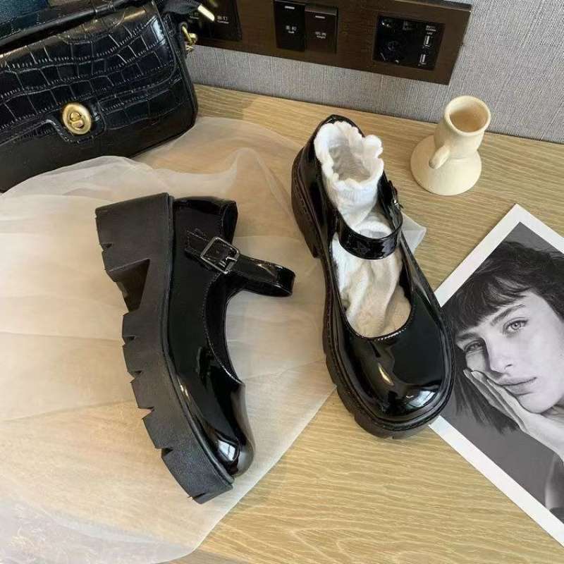 Round head small leather shoes women's British style small fragrant style Japanese jk uniform black platform one-word buckle Mary Jane shoes singl