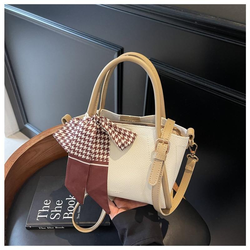 New Retro Simple Hand Bucket Bag Women's Spring and Summer Trend Niche Shoulder Bag Casual Women's Bag