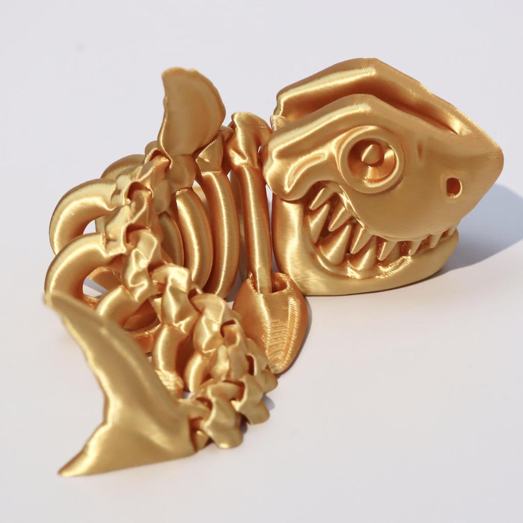 3D Printed Movable Shark Ornament - Full Body Swinging Toy, Creative Gift for Kids