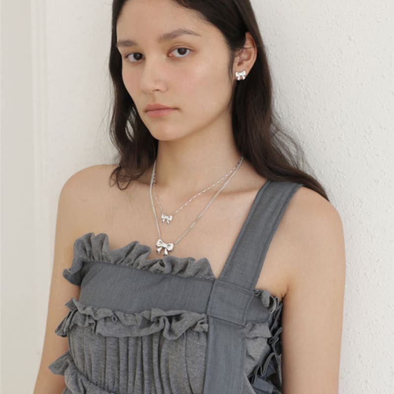Nephrite Ribbon Earrings