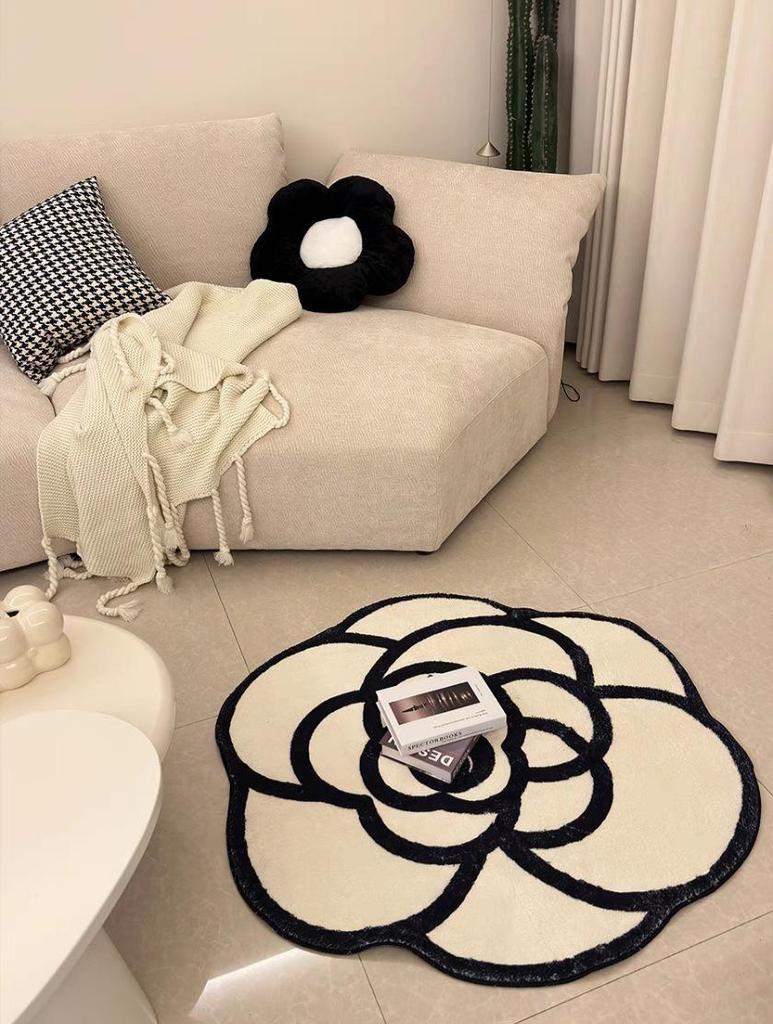 Retro Luxury Camellia Faux Cashmere Carpet for Living Room or Bedroom - Irregular Shape, Skin-Friendly Floor Mat