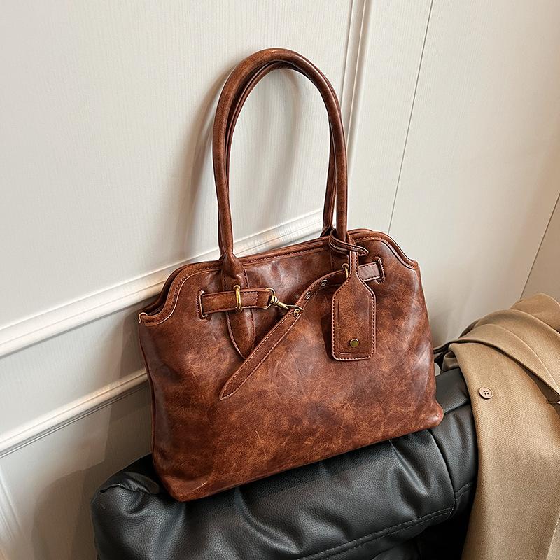 

2024 осень новый ретро дизайн повседневная мода ниша простота сумка сумка через плечо женская сумка коричневый