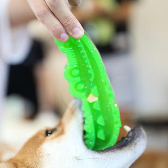Crocodile Slow Feeder Dog Toy Silicone Puzzle Feeder with Hidden Treat Slots Outdoor Gaming Toy for Large Small Dogs