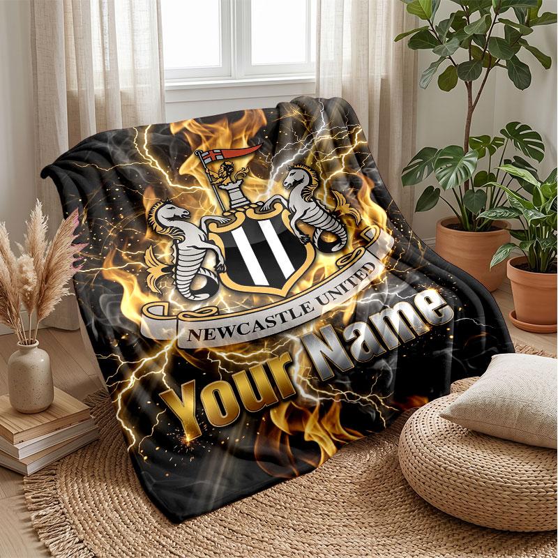 Coperta in Flanella Personalizzata con Nome Testo Newcastle United FC Logo Calcio Coperta in Pile Personalizzata Regalo Speciale per Divano Camera da Letto Casa