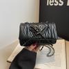 Fashionable and trendy women's  new high-end pleated diamond grid chain single shoulder crossbody small square bag