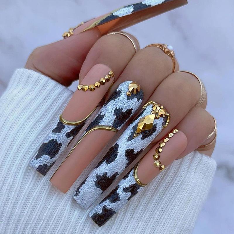 Noble milk pattern water pipe nail golden diamond Spice Girls ins wind European and American fake nails wearing nail finished product