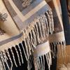 Kleiner Bienen-Spleißschal Mode Jacquard-Dekoration Imitation Kaschmir Doppelseitiges Temperament Vielseitiger Schal Schal