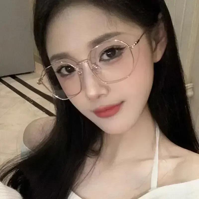 Fashion Clear Lens Near Sight Eyewear Ultra Light Gold Wire Small Frame Myopia Glasses For Women Anti Bluel Light Eyeglasses
