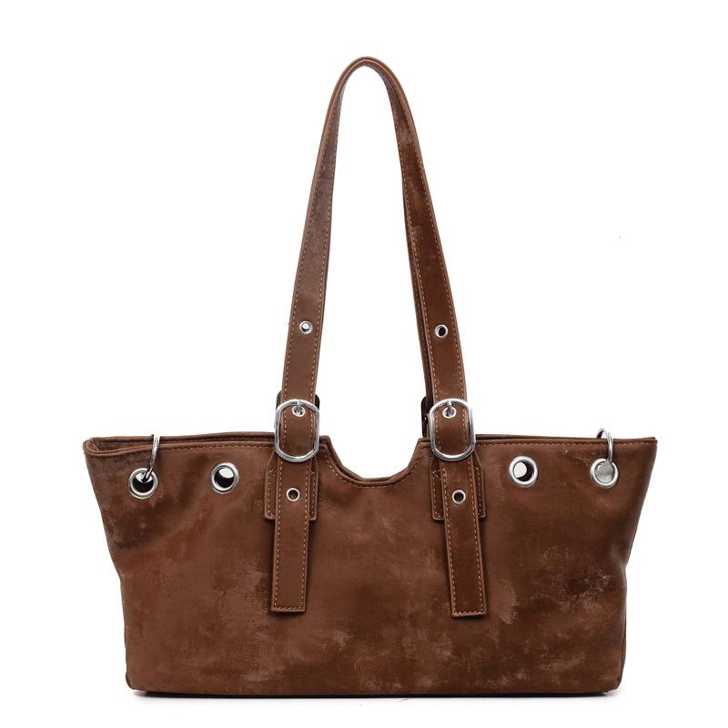 

Korean version tote bag women s trend rivet shoulder bag 2025 autumn and winter new fashion commuter underarm bag tide темно-коричневого