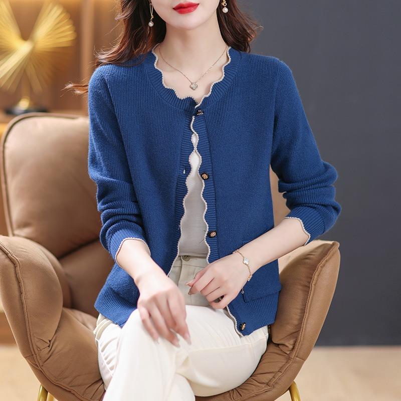 Spring and Autumn Clothing Mom Clothing Fashion Temperament Lace Contrast Color Crew Neck Knitted Cardigan Sweater Women