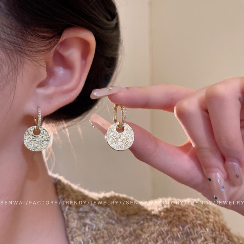 Легкая роскошь нишевые серьги-гвоздики геометрические серьги с эффектом колотого льда женственность серьги-пусеты