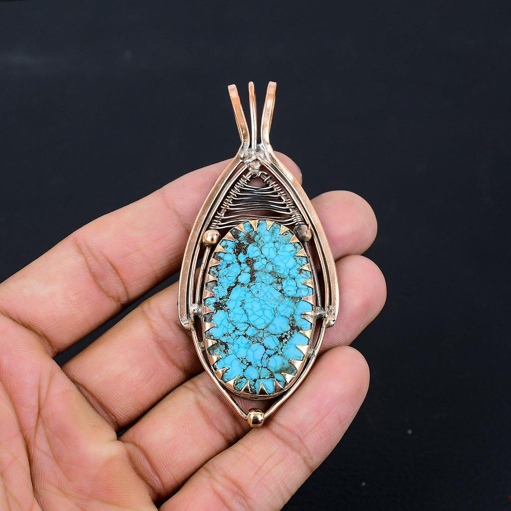 Niesamowity Turkusowy Kamień Szlachetny Ręcznie Robiony Wisiorek Opleciony Drutem z Czystej Miedzi