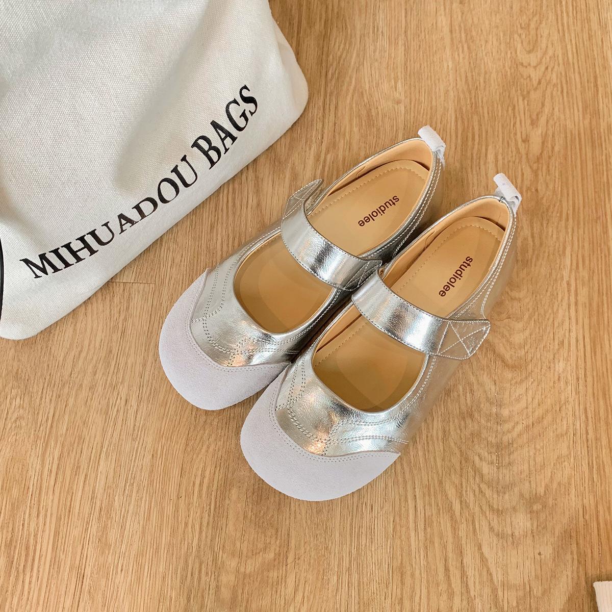 

Grape mother has the same round head versatile lazy Velcro with shallow mouth Mary Jane shoes women s soft-soled flat-soled single shoes 35 серебряный