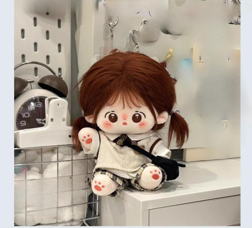 20cm Plüschpuppenkleidung, Handgefertigt, 4-teiliges Set im Schulstil für Plüschpuppen, Beinhaltet Weste, Hemd, Schleife und Hose (Beige, 20cm) [Gebraucht]